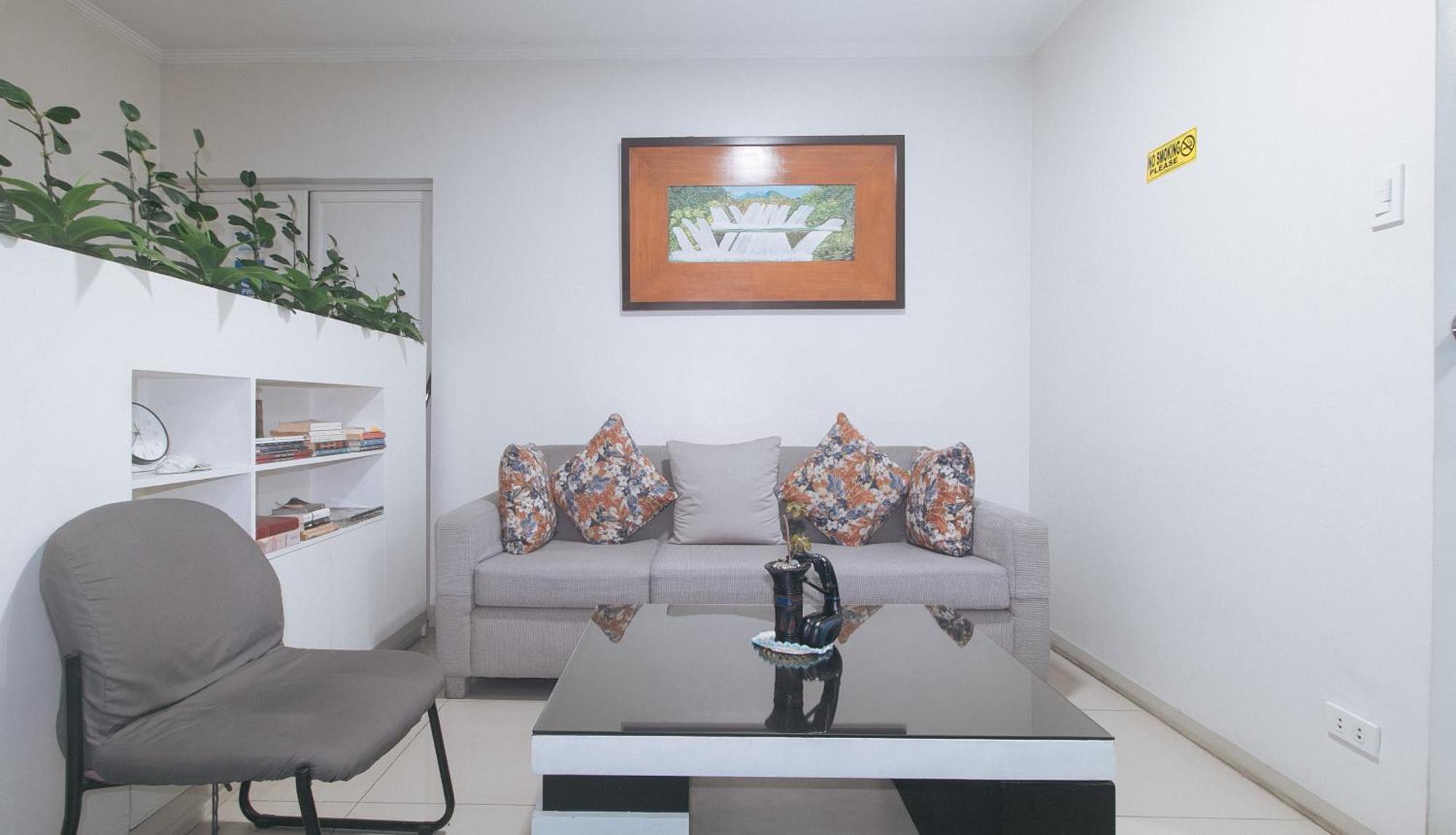 Urbanview At Evangelista Street Makati Makati City Eksteriør bilde